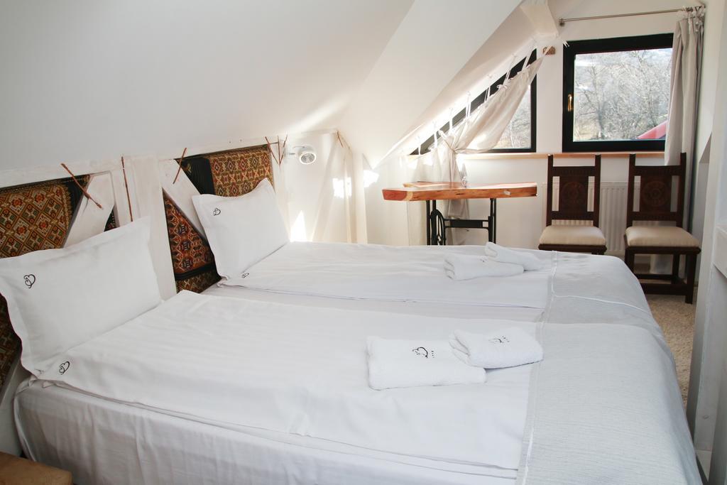 Conacul Bratescu Otel Bran  Oda fotoğraf