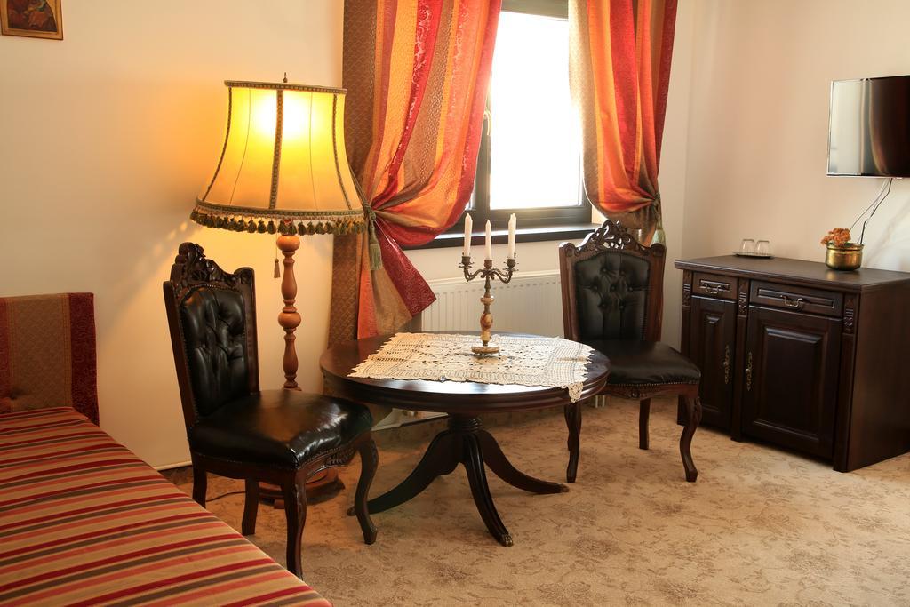 Conacul Bratescu Otel Bran  Oda fotoğraf