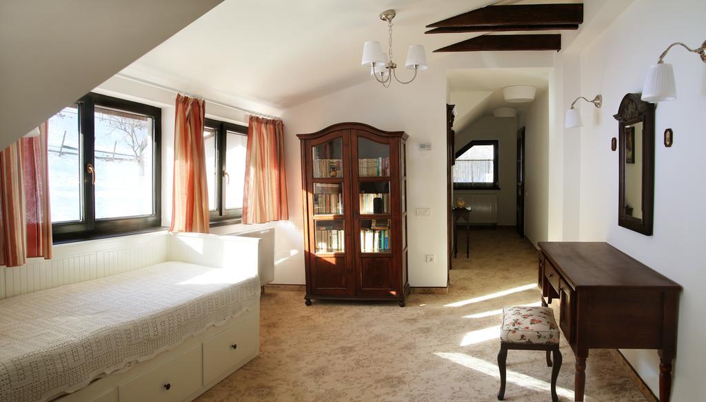 Conacul Bratescu Otel Bran  Oda fotoğraf